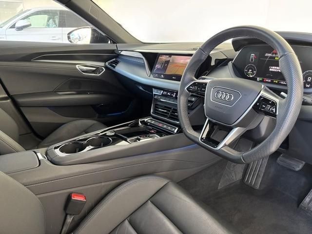 AUDI E-TRON GT 2023 Image 31