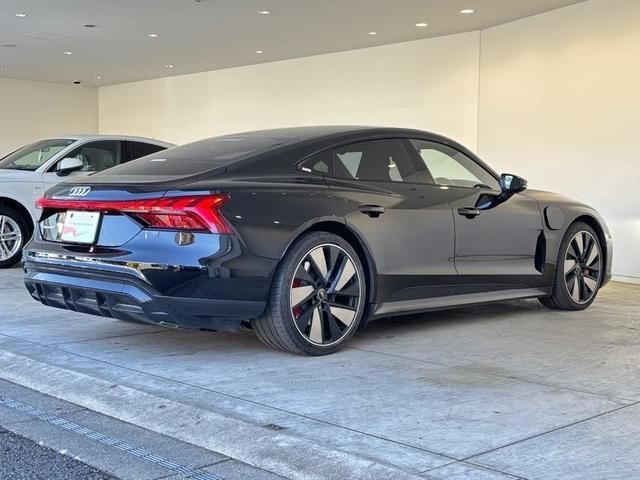 AUDI E-TRON GT 2023 Image 31