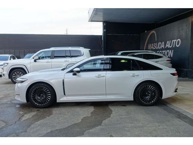 TOYOTA CROWN SEDAN HYBRID 2024 Image 31