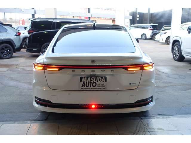 TOYOTA CROWN SEDAN HYBRID 2024 Image 31