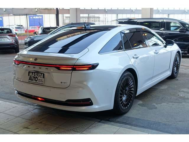 TOYOTA CROWN SEDAN HYBRID 2024 Image 31