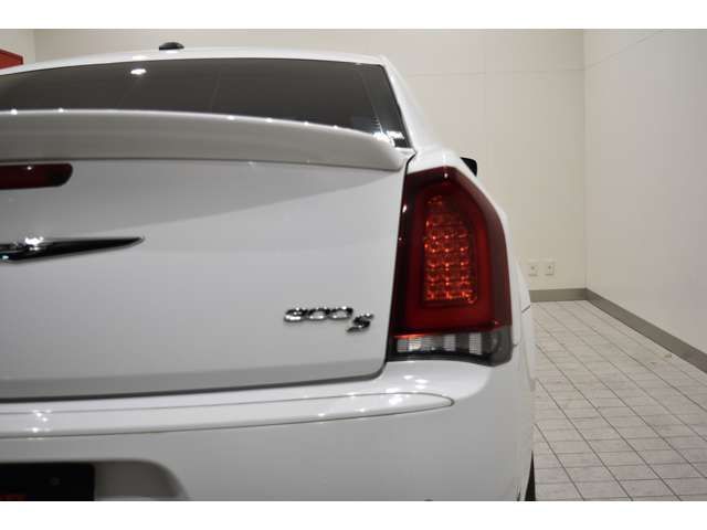 CHRYSLER 300 2017 Image 31