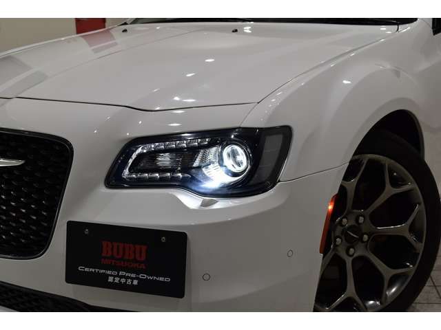 CHRYSLER 300 2017 Image 31