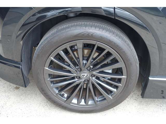 TOYOTA LEXUS RX450H+ 2023 Image 31