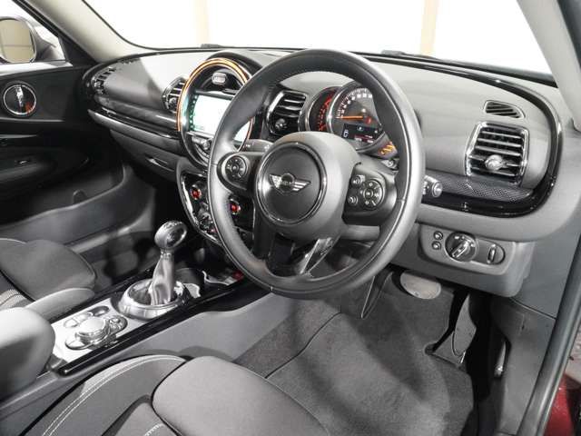 BMW MINI COOPER SD C 2017 Image 31