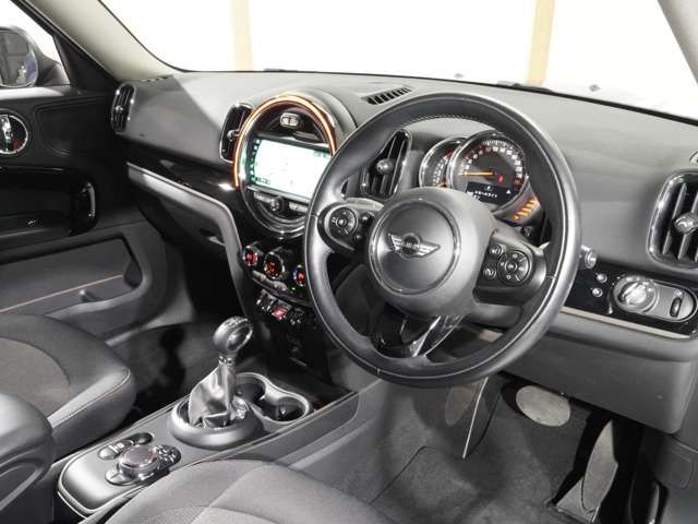 BMW MINI COOPER D CR 2017 Image 31