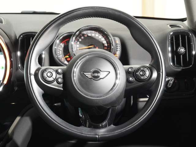 BMW MINI COOPER D CR 2017 Image 31