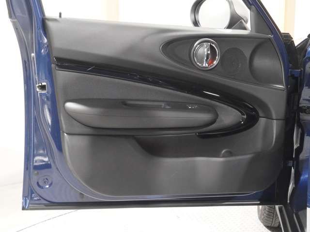 BMW MINI COOPER D CL 2017 Image 31