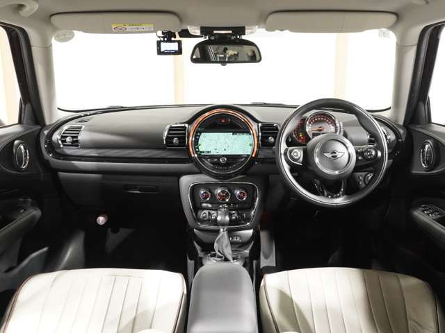 BMW MINI COOPER D CL 2017 Image 31