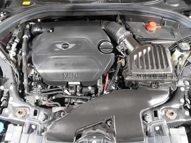 BMW MINI COOPER D CL 2017 Image 31