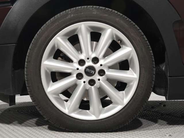 BMW MINI COOPER D CL 2017 Image 31