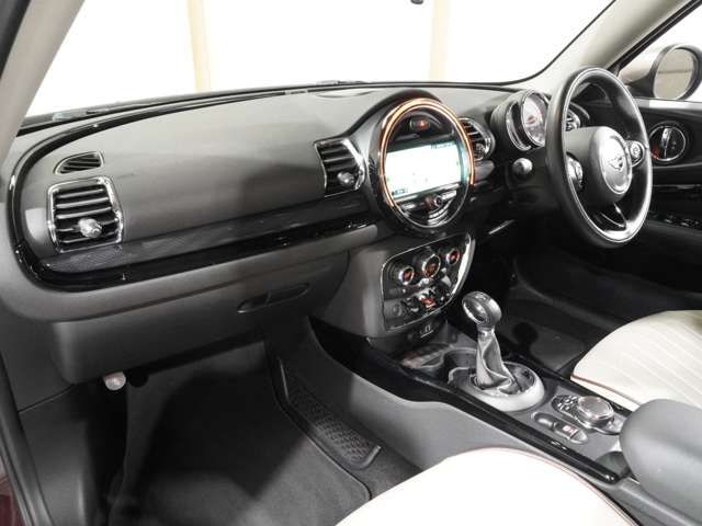 BMW MINI COOPER D CL 2017 Image 31