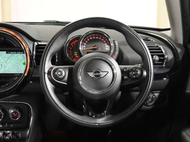 BMW MINI COOPER D CL 2017 Image 31