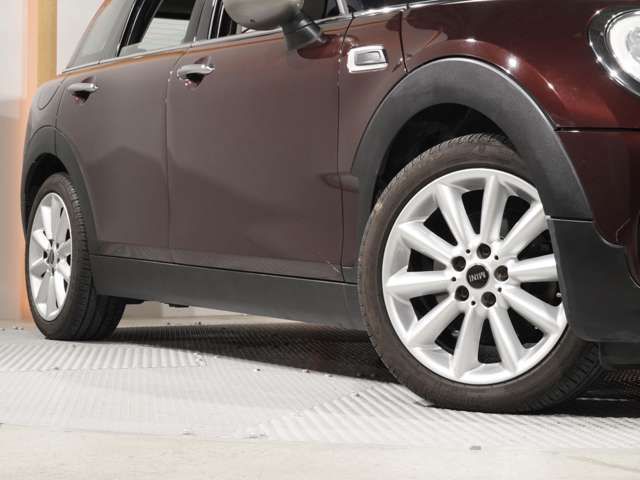 BMW MINI COOPER D CL 2017 Image 31