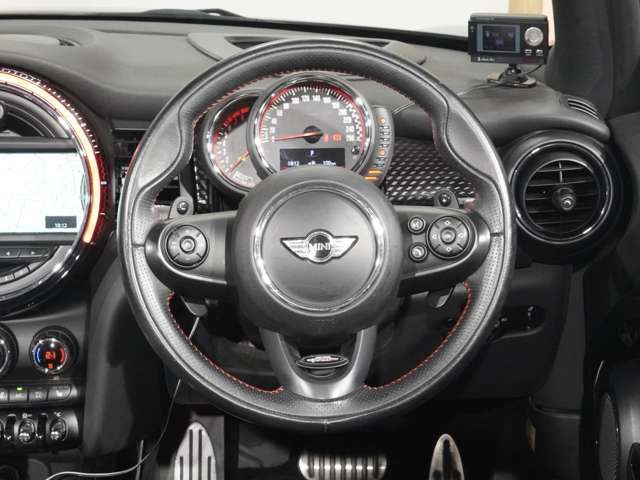 BMW MINI OPEN 2017 Image 31