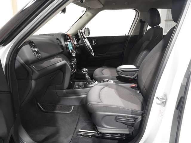 BMW MINI ONE CROSSOV 2017 Image 31