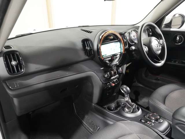 BMW MINI ONE CROSSOV 2017 Image 31