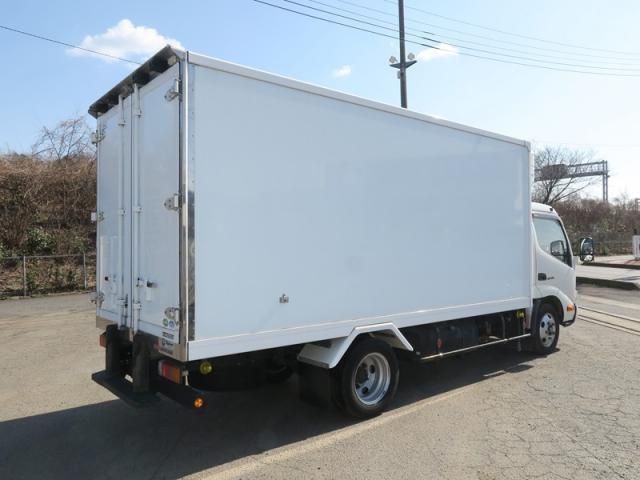 HINO DUTRO 2017 Image 31