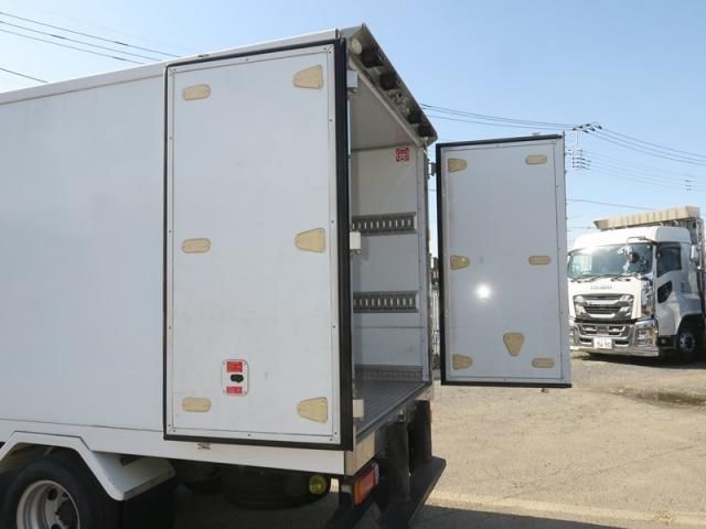 HINO DUTRO 2017 Image 31