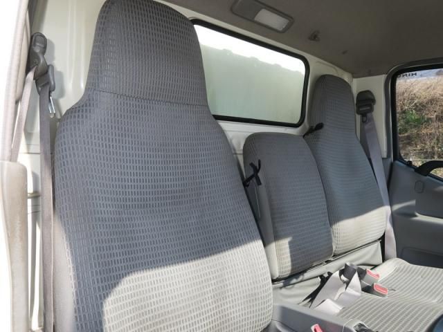 HINO DUTRO 2017 Image 31