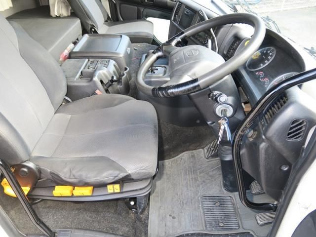 HINO PROFIA 2014 Image 31