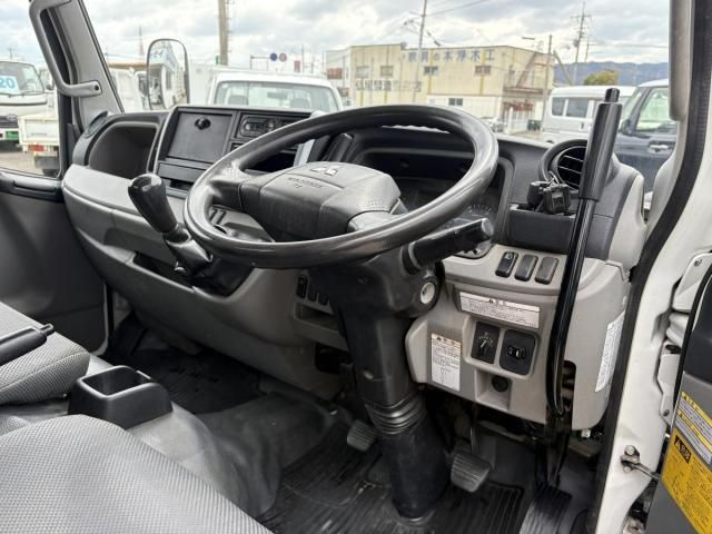 MITSUBISHI CANTER 2016 Image 31