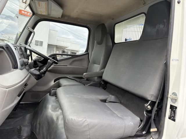 MITSUBISHI CANTER 2016 Image 31
