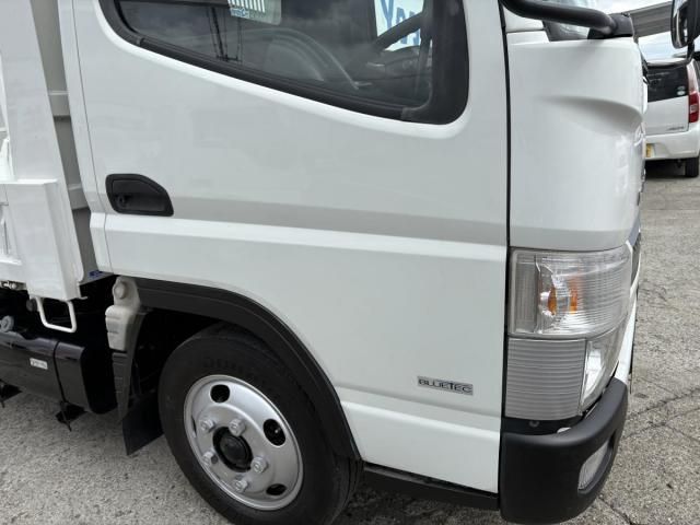 MITSUBISHI CANTER 2016 Image 31
