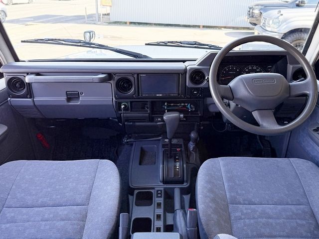 TOYOTA LANDCRUISER VAN 2002 Image 31