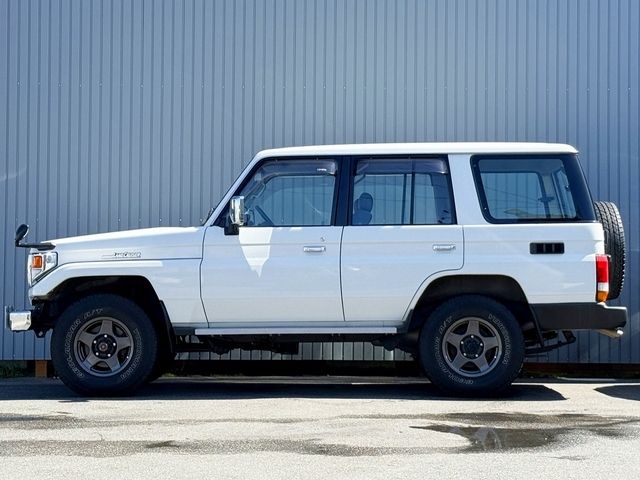 TOYOTA LANDCRUISER VAN 2002 Image 31