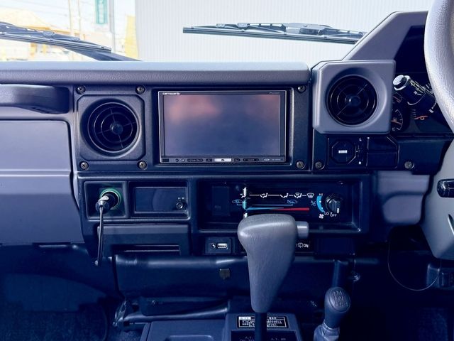 TOYOTA LANDCRUISER VAN 2002 Image 31