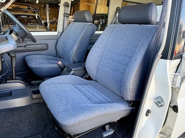 TOYOTA LANDCRUISER VAN 2002 Image 31