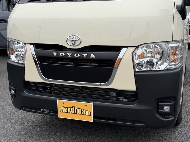 TOYOTA HIACE VAN 2WD 2023 Image 31