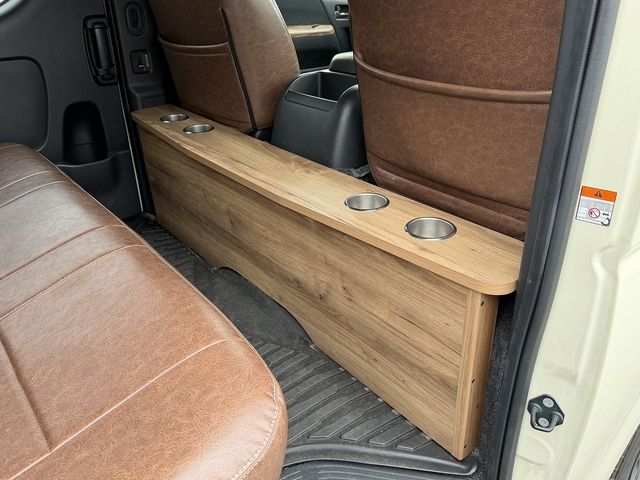 TOYOTA HIACE VAN 2WD 2023 Image 31