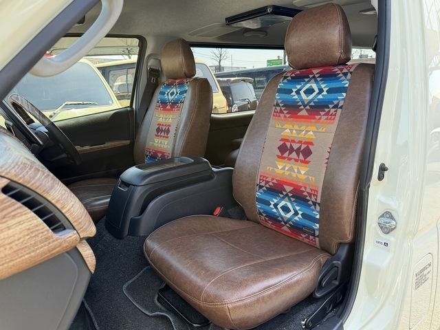 TOYOTA HIACE VAN 2WD 2023 Image 31