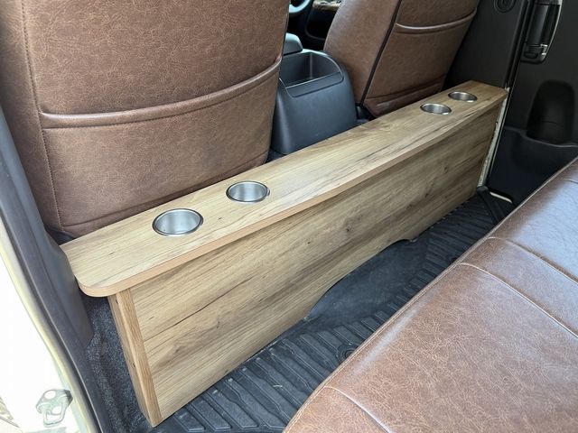 TOYOTA HIACE VAN 2WD 2023 Image 31