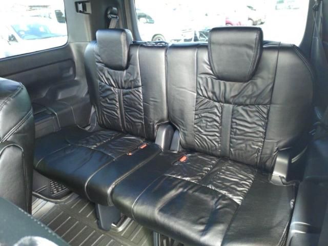 TOYOTA NOAH 2017 Image 31