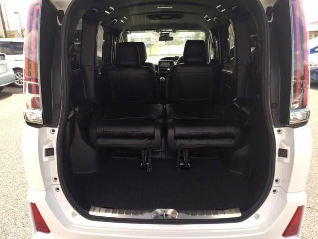 TOYOTA NOAH 2017 Image 31