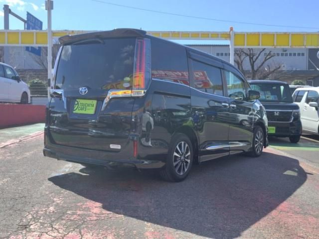 TOYOTA ESQUIRE 2019 Image 31