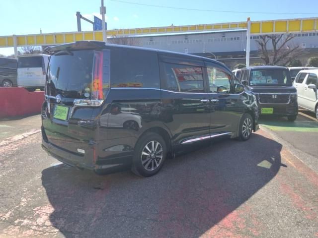 TOYOTA ESQUIRE 2019 Image 31