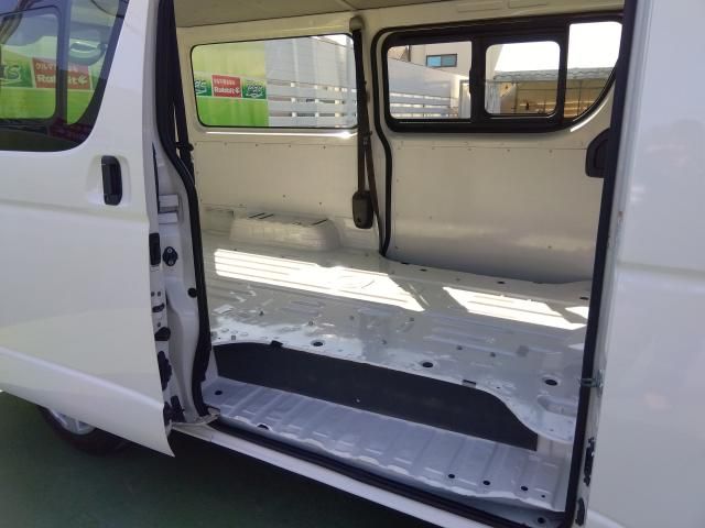 TOYOTA HIACE VAN 2WD 2018 Image 31