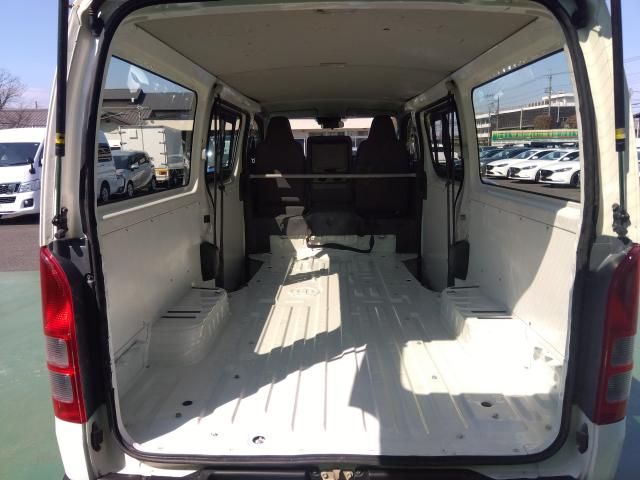 TOYOTA HIACE VAN 2WD 2018 Image 31