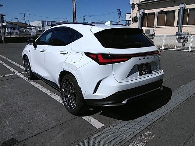 TOYOTA LEXUS NX350H AWD 2023 Image 31