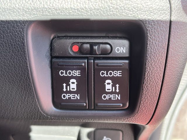 HONDA N BOX 2015 Image 31