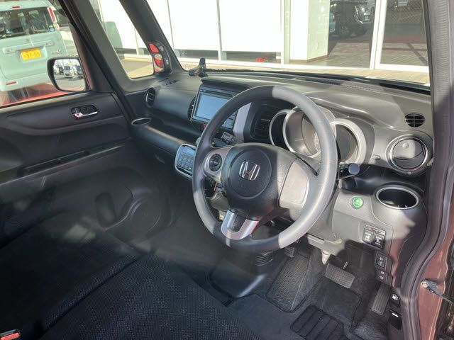 HONDA N BOX 2015 Image 31