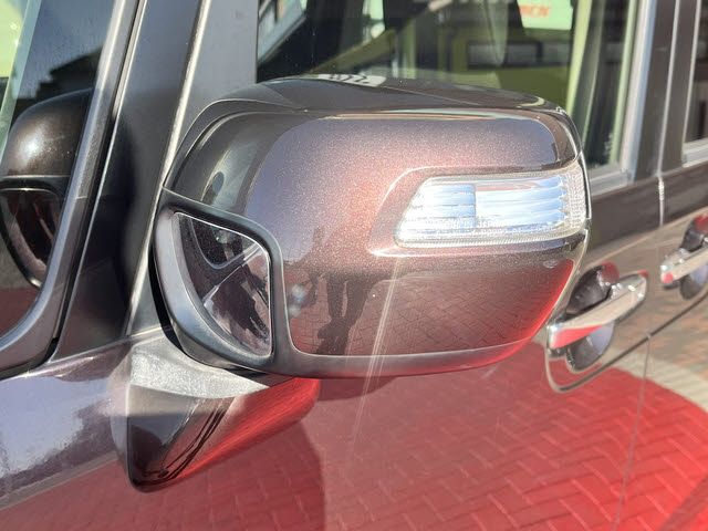 HONDA N BOX 2015 Image 31