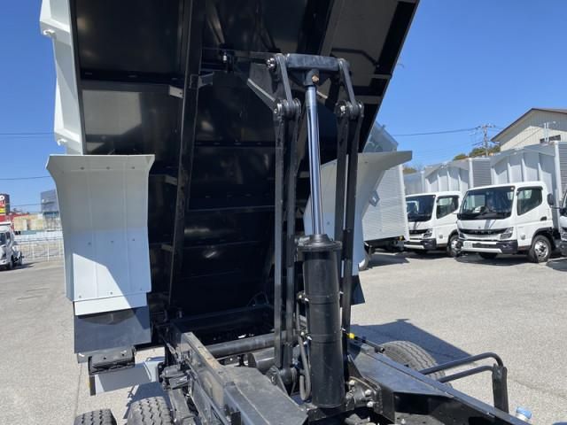 MITSUBISHI FUSOU FIGHTER 2025 Image 31