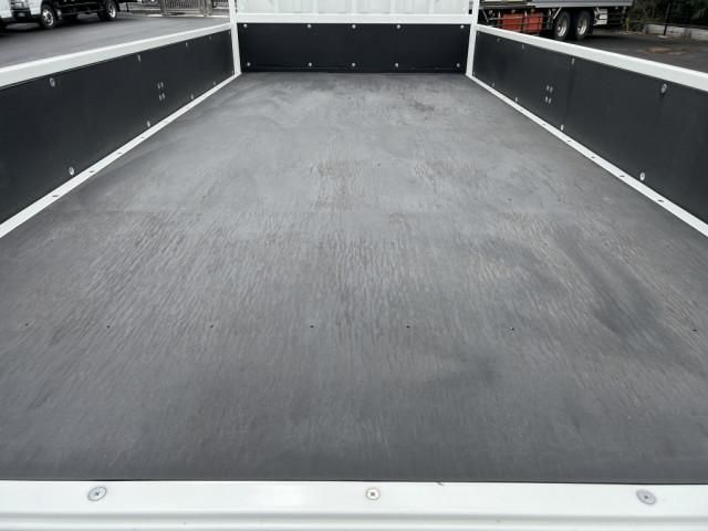 MITSUBISHI CANTER 2024 Image 31