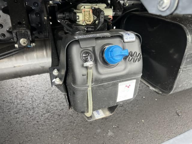 MITSUBISHI CANTER 2024 Image 31