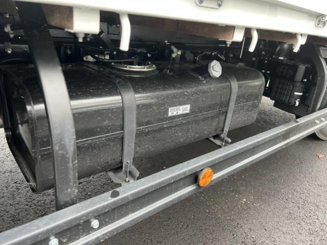 MITSUBISHI CANTER 2024 Image 31